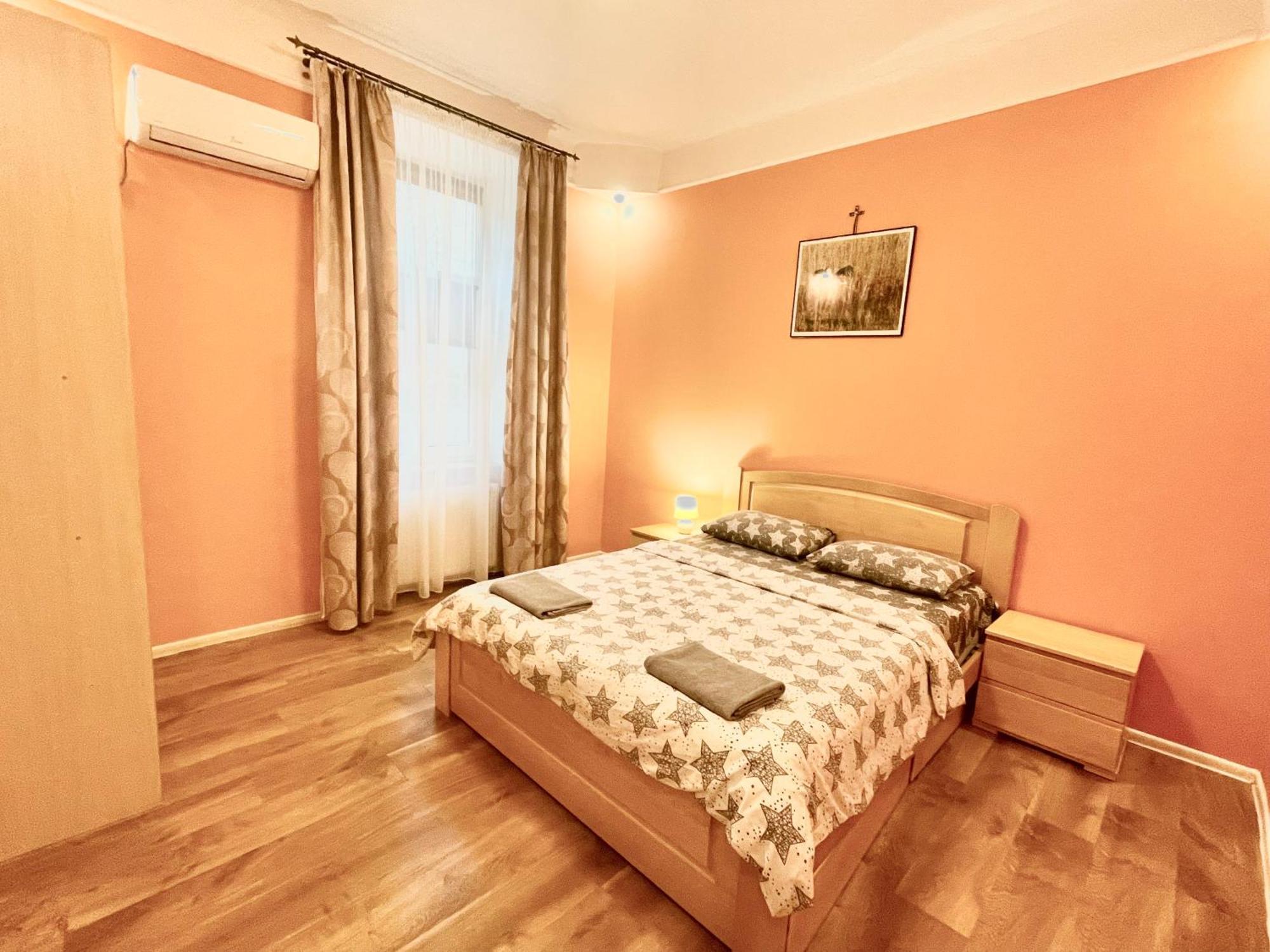 Двохкімнатні Апартаменти В Центри На Князя Лева 11 Lviv Buitenkant foto